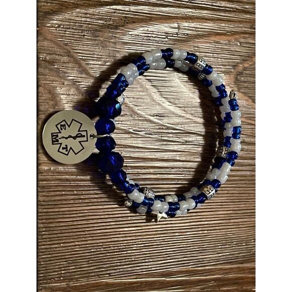 Handmade beaded wrap bracelet/ Seed Bead Bracelet/ Gift for her/ Memory wire - Picture 4 of 4